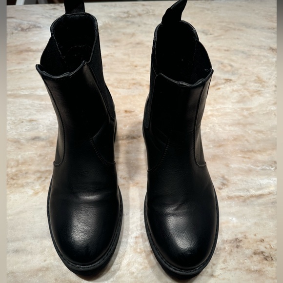 Dirty Laundry Margo Ankle Boots (6) - Picture 7 of 9